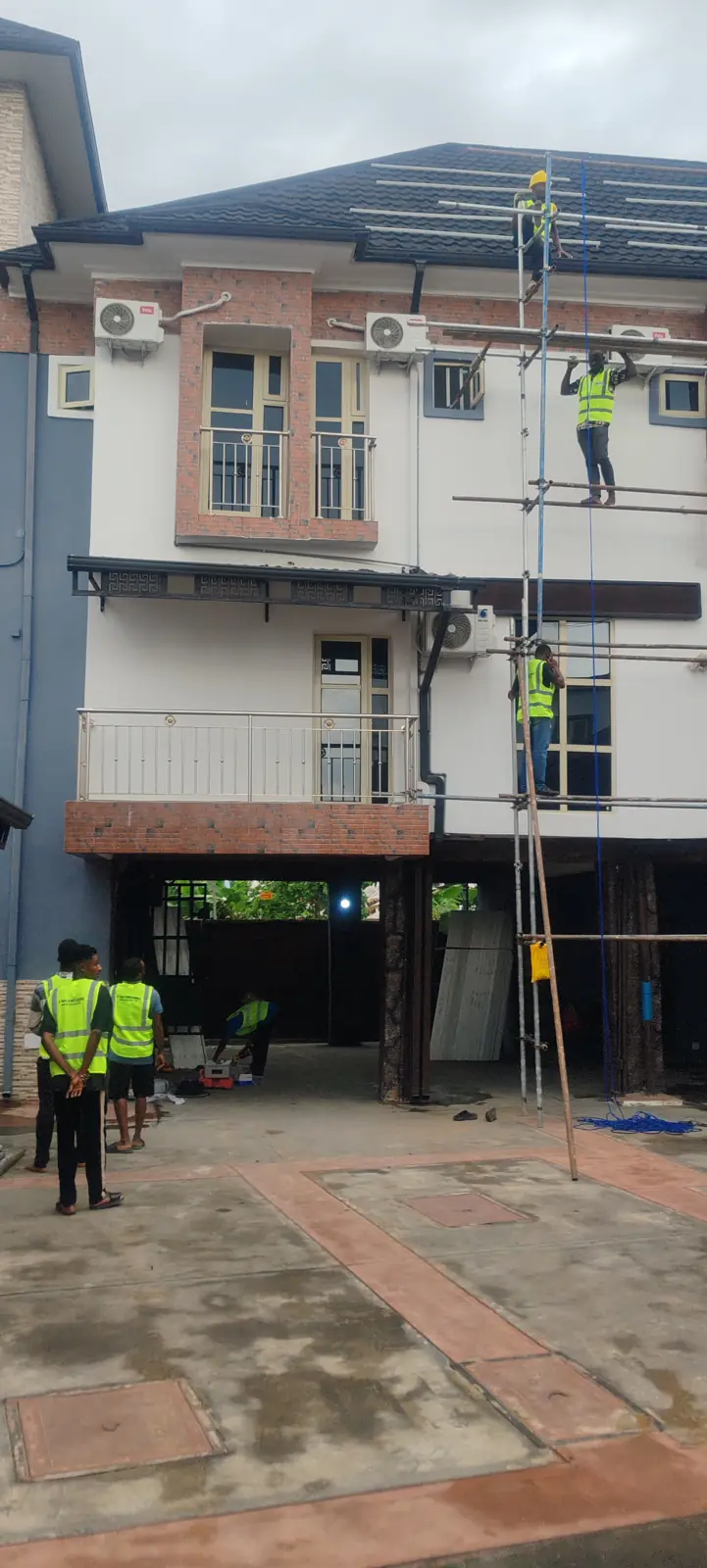 40 kVA Hybrid Solar Installation — De Daniel’s Royalty Hotel & Apartments — project image 1